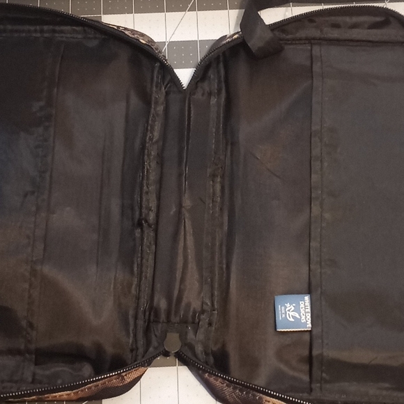 Realtree Wallet And Camo Print Travel Bag Lot - Picture 5 of 6